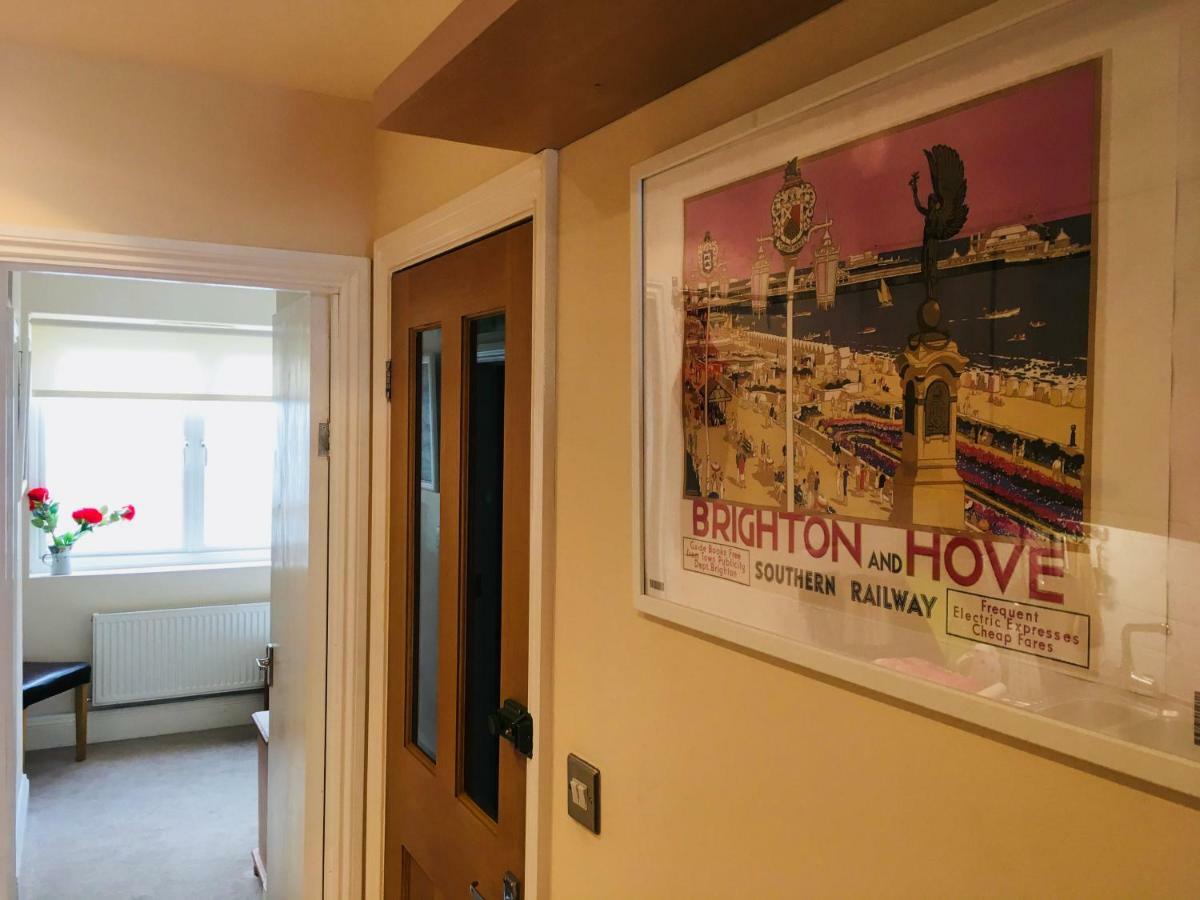Little Brighton Beach Apartments - Also Separate Spa Cabin And Watersports Exterior foto